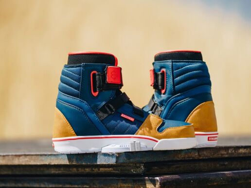 wakeboard boot howl blue